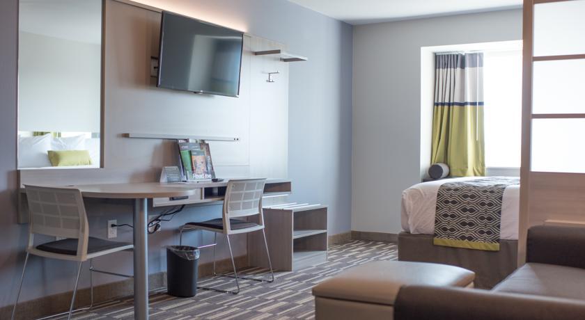 Microtel Inn & Suites By Wyndham West Fargo Near Medical Center Room photo